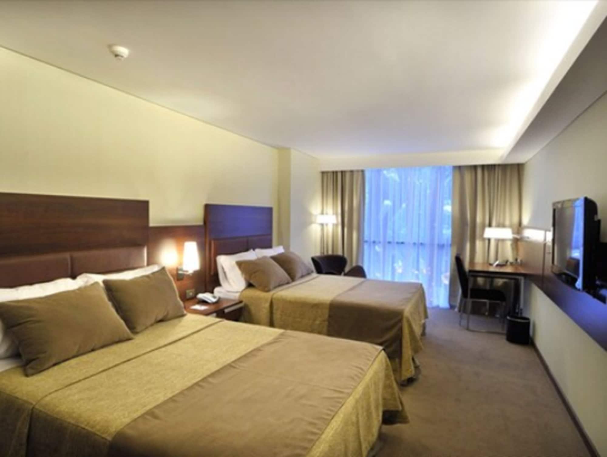 Howard Johnson La Canada Hotel & Suites Córdoba Ngoại thất bức ảnh