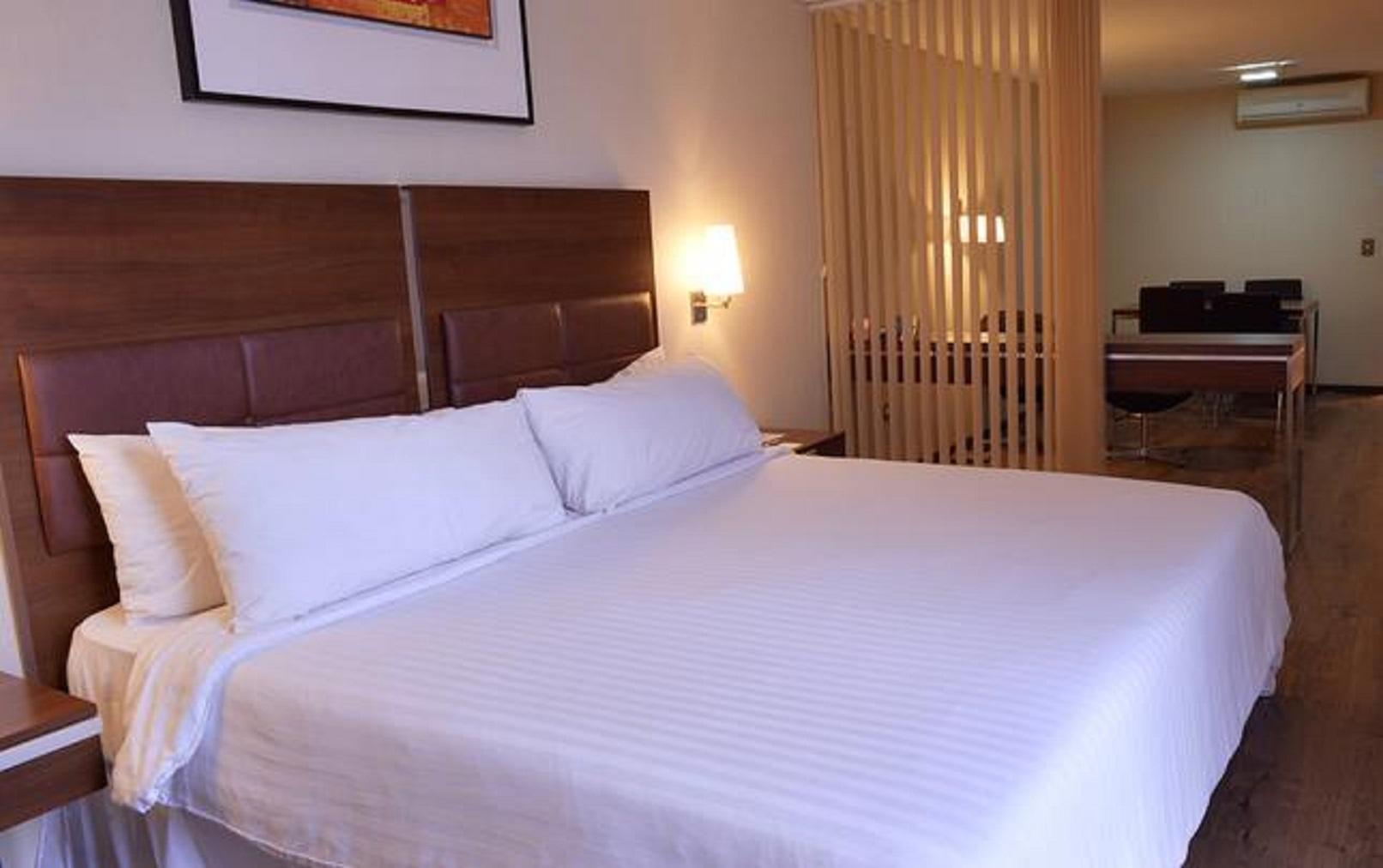 Howard Johnson La Canada Hotel & Suites Córdoba Ngoại thất bức ảnh