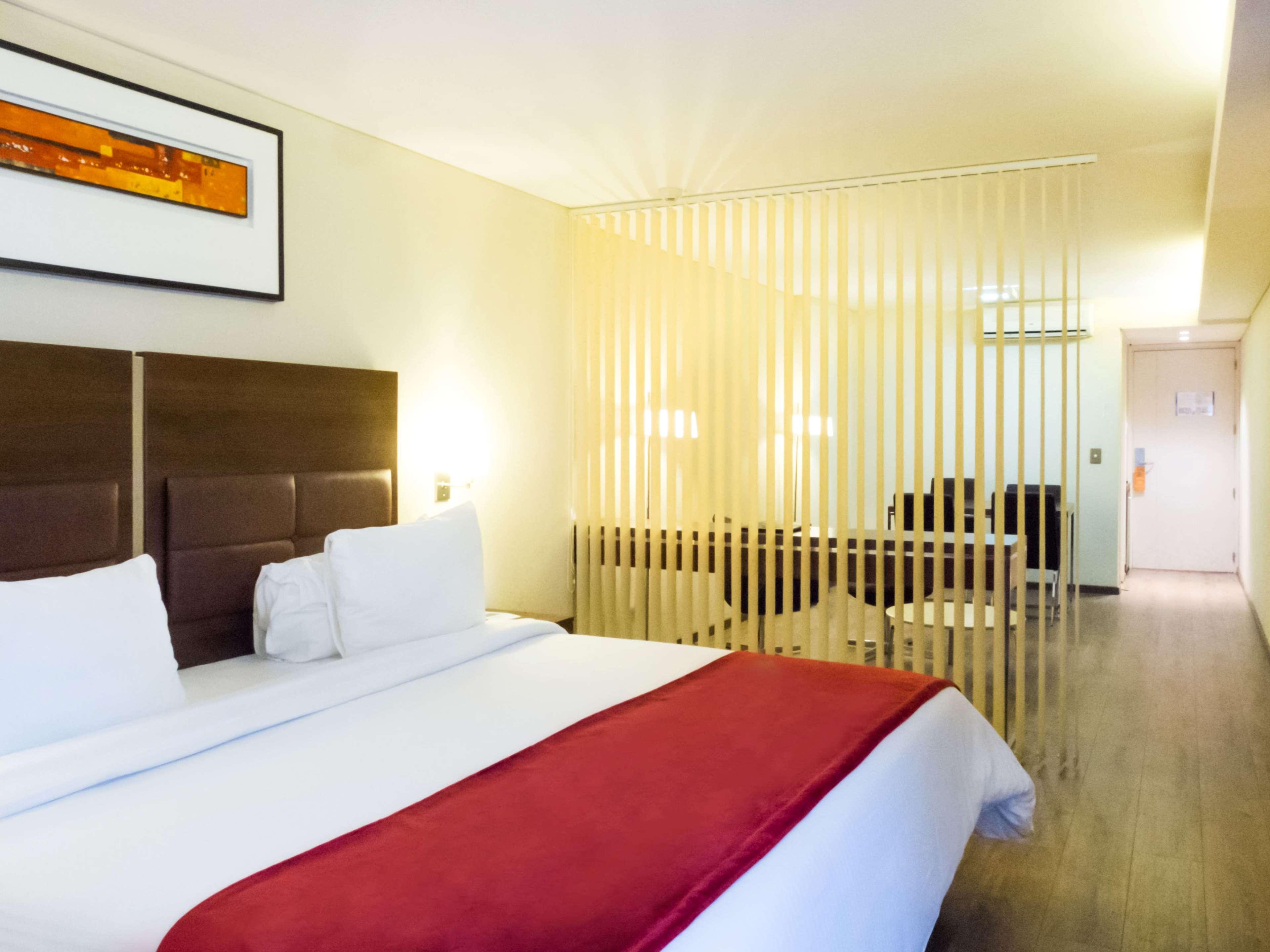 Howard Johnson La Canada Hotel & Suites Córdoba Ngoại thất bức ảnh