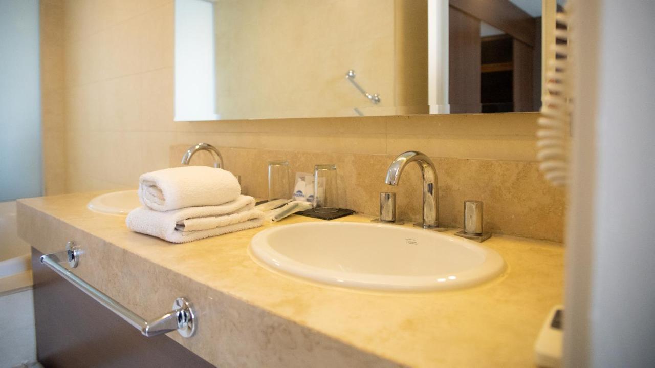 Howard Johnson La Canada Hotel & Suites Córdoba Ngoại thất bức ảnh