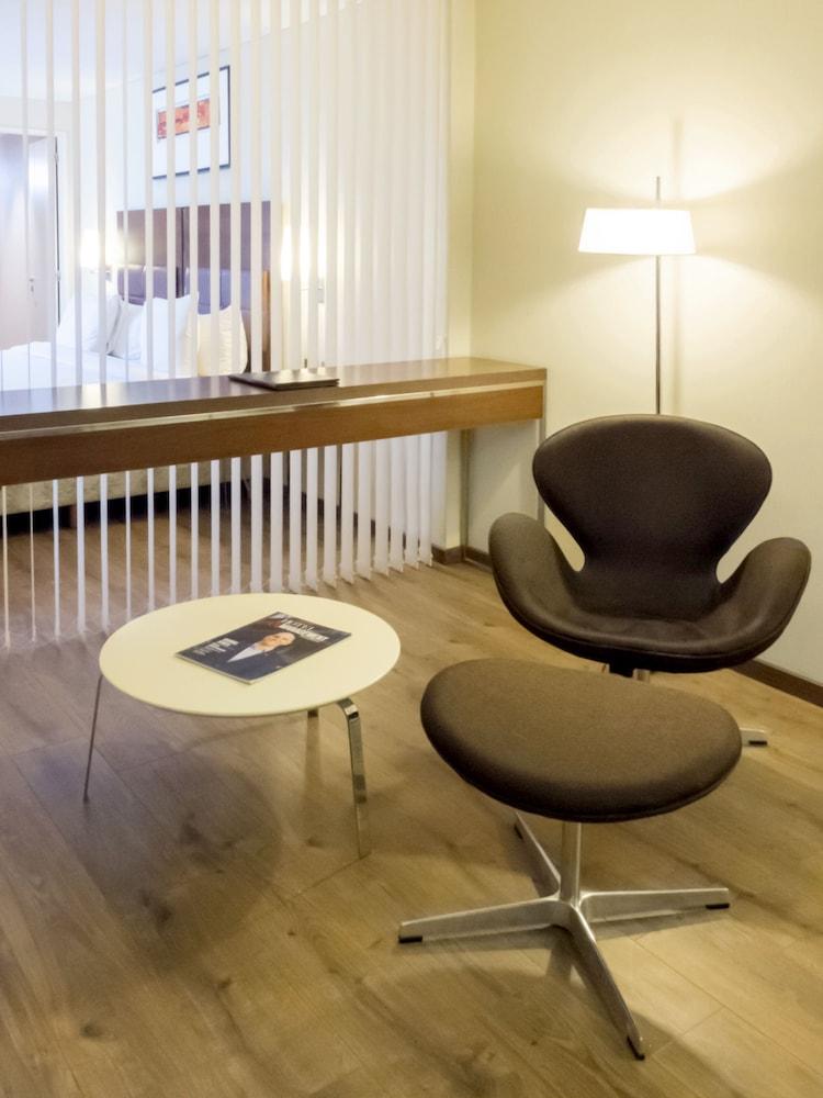 Howard Johnson La Canada Hotel & Suites Córdoba Ngoại thất bức ảnh