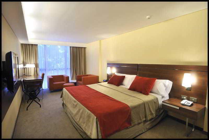 Howard Johnson La Canada Hotel & Suites Córdoba Phòng bức ảnh